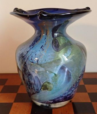 Mick & Bob LE BLEIS (XX) Vase en verre teinté, signé, H : 21…
