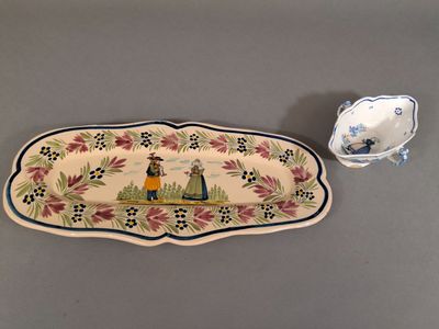 QUIMPER et Henriot à Quimper, Lot en faience émaillée compre…