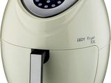une friteuse à air chaud dotée d'un écran numérique sur le côté