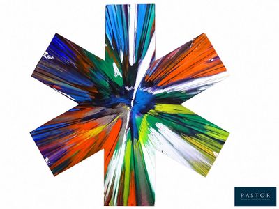 une image représentant une fleur multicolore en papier