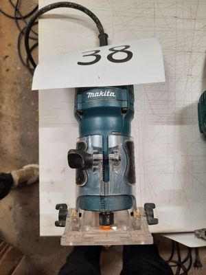 a picture of a machine that is sitting on a table