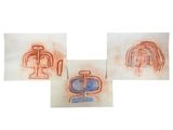 trois dessins de couleurs différentes représentant un homme et une femme, réalisés sur papier