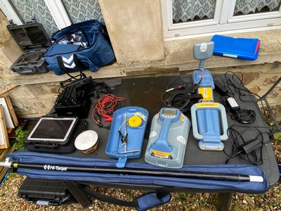 VENTE SUR DESIGNATION - LOT 2 - Matériel de géoréférencement comprenan - Photo 1