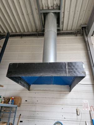 Hotte démontable aspirante avec moteur