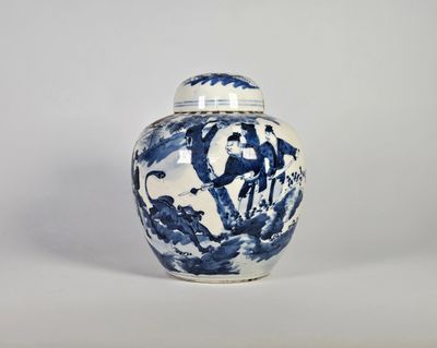 vase en porcelaine bleue et blanche représentant des personnages dans un paysage