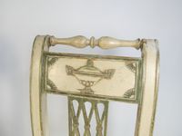 Paire de chaises de style Directoire en hêtre peint vert et … (photo 2)