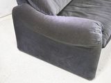 an image of a couch that is in a room