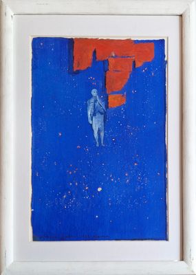tableau représentant un homme debout devant un mur rouge et bleu