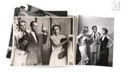 trois photos en noir et blanc d'un homme et d'une femme posant pour une photo