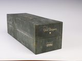 an image of a box that is sitting on top of a table