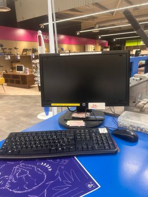 1 Ordinateur comprenant 1 écran HP, 1 unité centrale HP Z2 - Photo 1