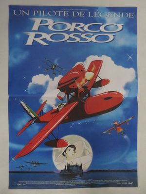 L'affiche du film « Porco Rosso » est accrochée au mur.