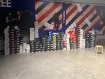 LOT COMPRENANT PLUS DE 230 PAIRES DE BASKETS DE MARQUE ADIDAS.
LO...