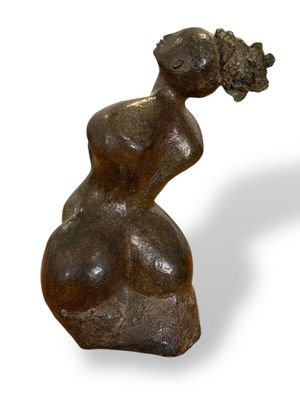 J. CALVETTI "Femme au chignon" bronze à patine brune numéroté 1/8. Fon - Photo 1