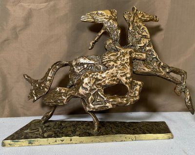 LOHE Yvan (né en 1947) Cavalière, sujet en bronze, signé sur…