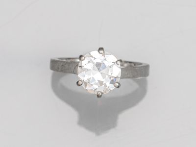 Solitaire en platine, serti d'un diamant taille brillant de … - Photo 1