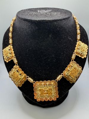 Collier en or 750 millièmes de deux tons, tour de cou en mai…