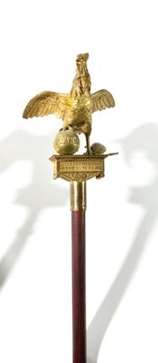 Coq de drapeau en bronze doré et ciselé, - Photo 1