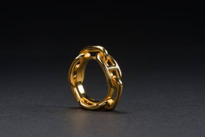 HERMES Paris Bague de foulard "Chaîne d'ancre" en métal doré… - Photo 1