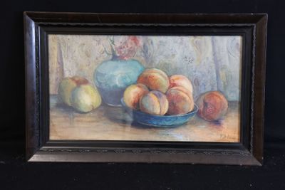 un tableau représentant un bol de pêches posé sur une table