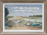 un tableau représentant des bateaux sur la rive, au bord de l'eau