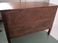 Commode en chêne à la façade mouvementée, ouvrant par deux t… (photo 6)