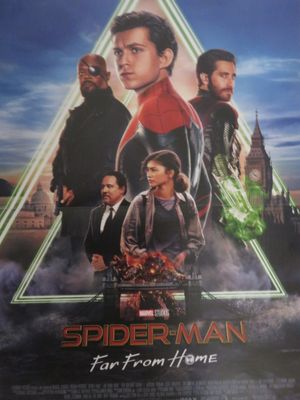une affiche du film « Spider-Man : Loin de chez soi »