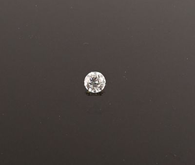 l'image d'un diamant isolé sur un fond noir