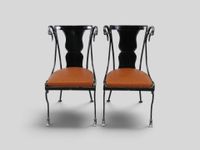 Suite de 10 chaises et deux guéridons tripodes en fer laqué … (photo 4)