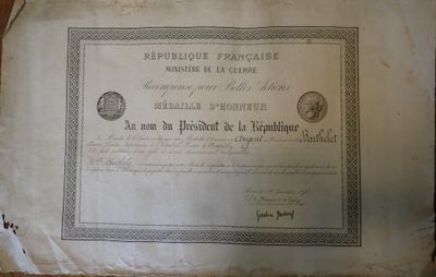 France : diplôme de la médaille d'honneur (argent) pour bell…