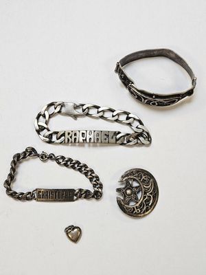 Lot de bijoux en argent 800/1000 en l'état.