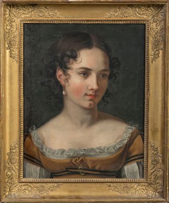 portrait d'une femme en robe marron, dans un cadre doré