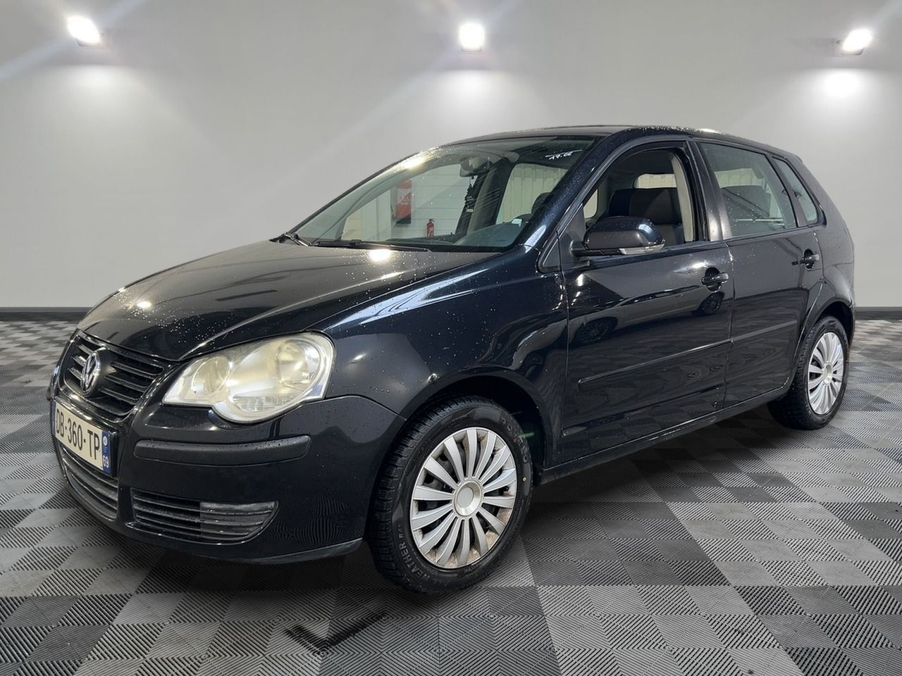 VOLKSWAGEN - POLO 1.2 65 CONFORT - ES - Mise en service: 12/09/2006 - Sellerie usée Ciel de toit décollé Pare soleil ...