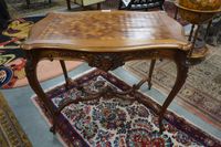 Belle table française du XIXe siècle de style Louis XV - en …