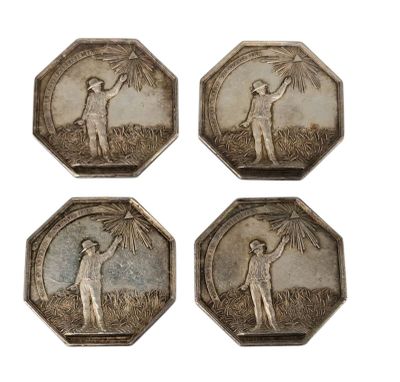 trois pièces d'argent sur lesquelles figurent un homme et une femme dans un champ