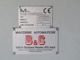 two signs on the wall of a machine that says machine automatiche