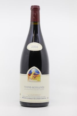 une bouteille de vin posée sur une table