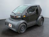 une petite voiture posée par terre