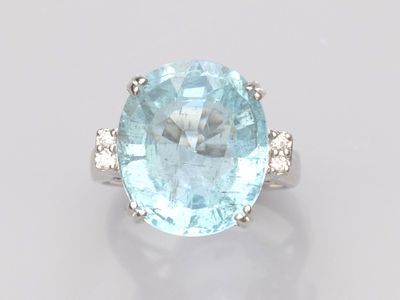 an aquamarinee and diamond ring
