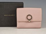 Portefeuille Bvlgari en cuir rose avec anneau métallique