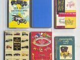 de nombreux livres posés sur une table