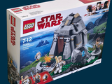 une boîte contenant un ensemble Lego Star Wars