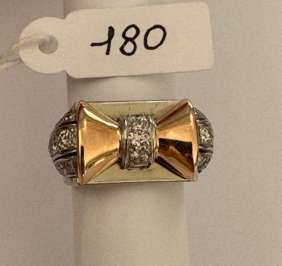Bague TANK en or Rose et or Gris, sertie de 21 diamants ½ ta…