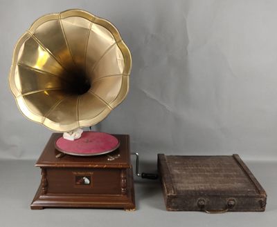 HIS MASTER'S VOICE (La voix de son Maître). - Photo 1