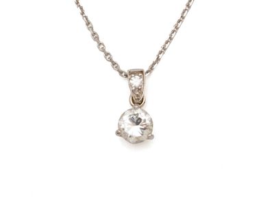 Pendentif en platine 850 millièmes, ornée d'un diamant rond … - Photo 1