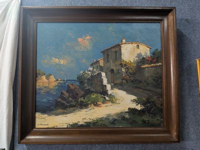 une photo d'un tableau accroché au mur