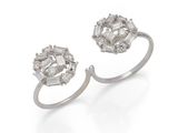 une paire de bagues en diamant et en or blanc