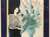 tableau représentant une femme debout devant un vase de fleurs