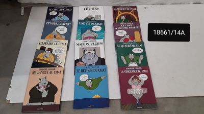 cinq marque-pages représentant des personnages de dessins animés, posés sur une table