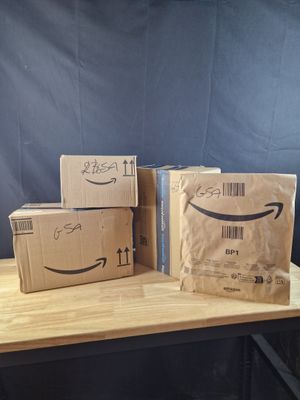 Lot de 4 colis Mystere (Retour Amazon,NPAI, Adresse incomplete, Destoc - Photo 1